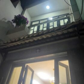Bán nhà đẹp mới 3 lầu đường Phạm Thế Hiển P4 Q8