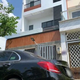 Bán nhà mặt tiền đường Lò Gốm P5 Q6