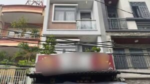Bán nhà vị trí ngay mặt tiền đường Dương Bá Trạc P1 Q8