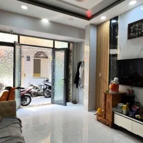 Bán nhà đẹp mới khu trung tâm đường Nguyễn Trãi P2 Q5