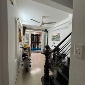 Bán nhà đẹp mới hẻm 20 đường Mễ Cốc P15 Q8