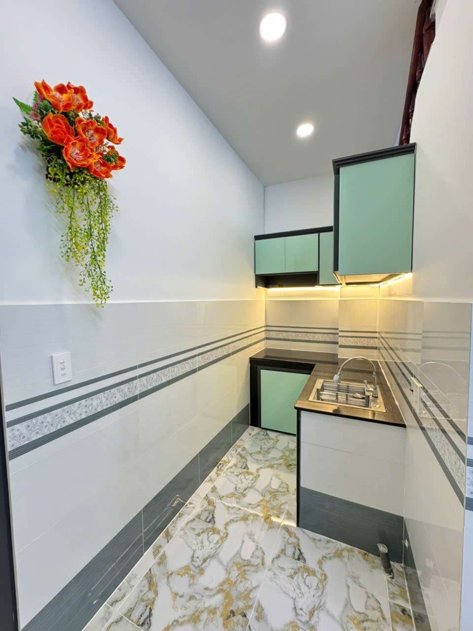 Bán nhà đẹp mới xe hơi ngủ trong nhà đường Mai Hắc Đế P15 Q8 - Ảnh 2