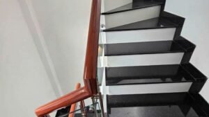 Bán nhà hẻm rộng hơn 3m đường Võ Văn Kiệt P.Cầu Kho Q1 - Ảnh 3